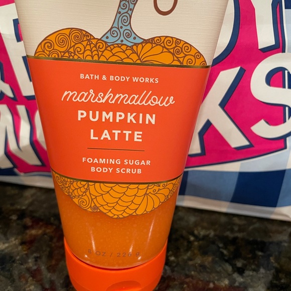 Bath and Body Works Marshmallow Pumpkin Latte - Picture 4 of 5